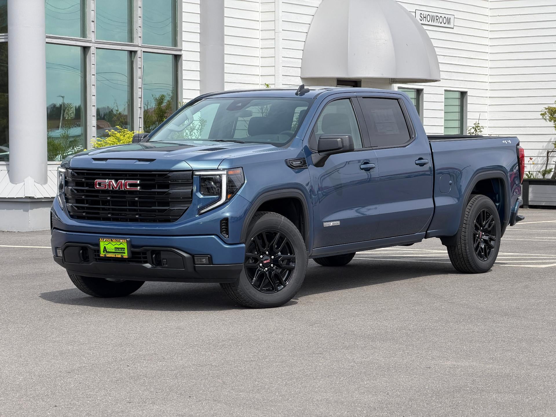 2026 GMC Sierra 1500 Crew Cab Standard Box 4-Wheel Drive Elevation in Downpour Metallic — front three-quarter view