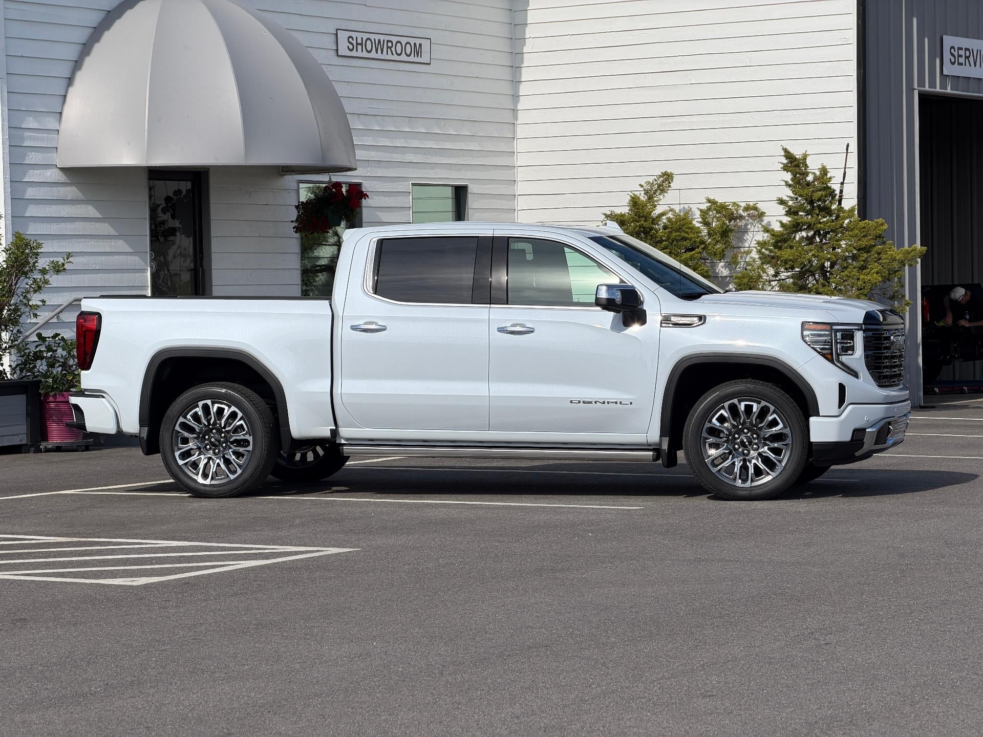 2026 GMC Sierra 1500 — detail view